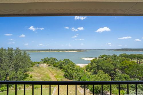 1736 Stagecoach Dr, Canyon Lake, TX, 78133-4093 | Card Image