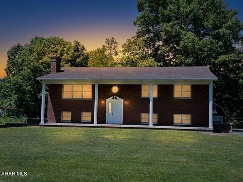 110 Claar Dr, Duncansville, PA, 16635-4525 | Card Image