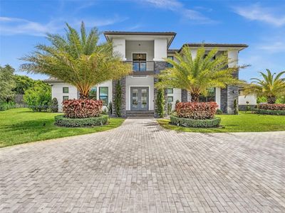 17802 Sw 58th St, House other with 5 bedrooms, 5 bathrooms and null parking in Southwest Ranches FL | Image 2