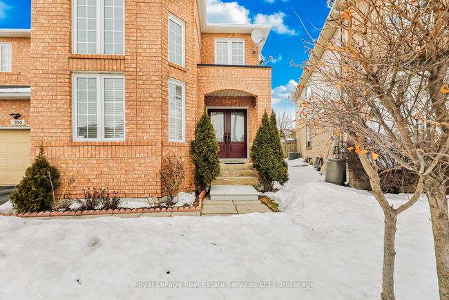 164 Dixon Dr, House other with 4 bedrooms, 3 bathrooms and 2 parking in Milton ON | Image 4