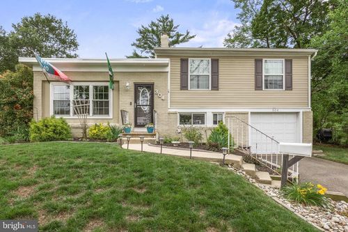 304 W Maiden Ln, Somerdale, NJ, 08083-1722 | Card Image