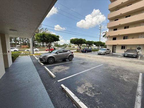 109-2735 W 52nd St, Hialeah, FL, 33016-4837 | Card Image