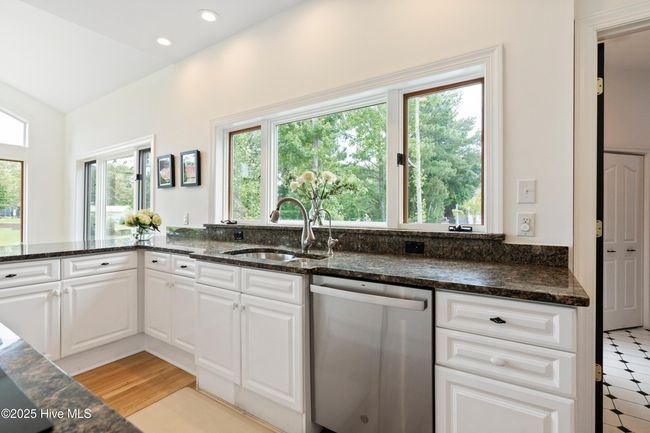 304 Gull Rd, House other with 3 bedrooms, 6 bathrooms and 3 parking in Hampstead NC | Image 44