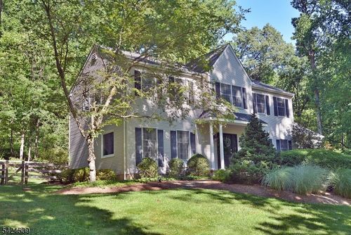 11 Devonald Dr, Asbury, NJ, 08802-1144 | Card Image