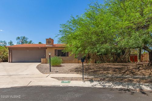 210 E Placita Pera, Green Valley, AZ, 85614-2127 | Card Image