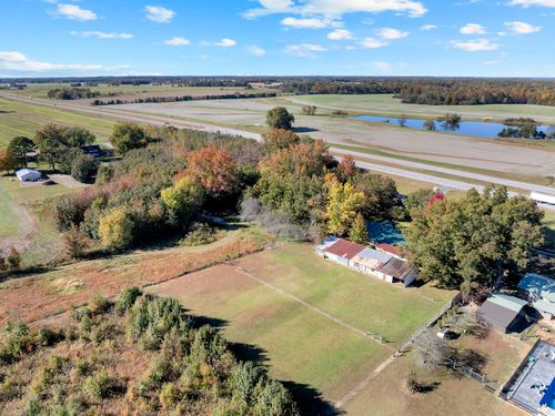 16829 David Crockett Pkwy W, Elora, TN, 37328-5211 | Card Image