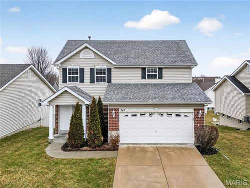 243 Stone Run Blvd, Wentzville, MO, 63385-3273 | Card Image