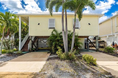 2761 Geary St, MATLACHA, FL, 33993-9724 | Card Image