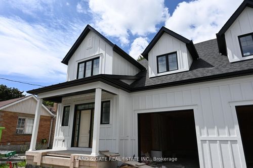 132A Elgin St, Bowmanville, ON, L1C3E7 | Card Image