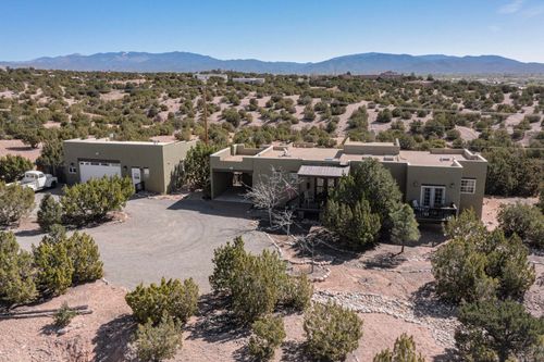 4671 San Ysidro Pl, Santa Fe, NM, 87507-3485 | Card Image