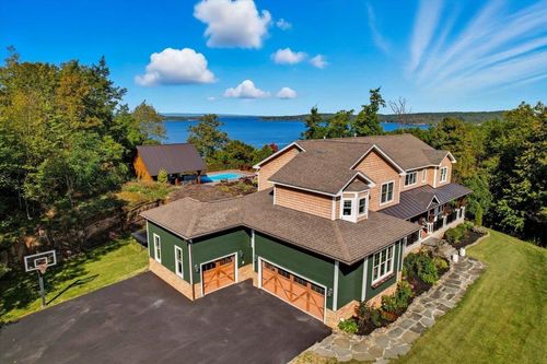 117 Bay Rd, Colchester, VT, 05446-7579 | Card Image