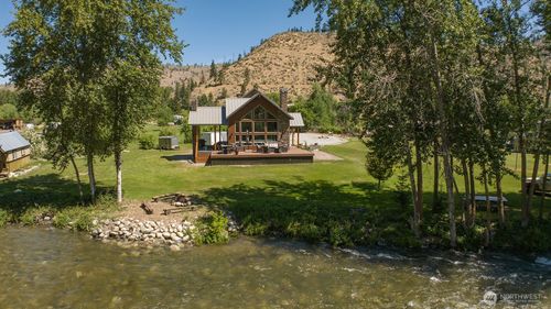 180 Country River Ln, Entiat, WA, 98822-4502 | Card Image