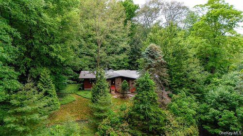 3 Forest Ln, Suffern, NY, 10901-2001 | Card Image