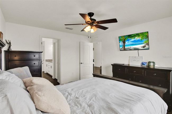 Primary Bedroom | Image 15