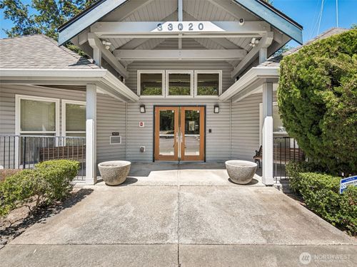 y104-33020 10th Ave Sw, Federal Way, WA, 98023-5050 | Card Image