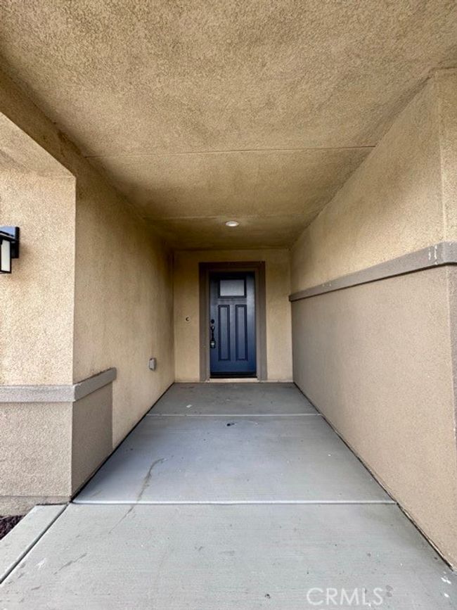 32261 Wild West Ct, House other with 4 bedrooms, 2 bathrooms and 2 parking in Winchester CA | Image 6