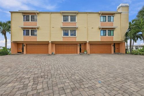 535 Haven Point Dr, TREASURE ISLAND, FL, 33706-1208 | Card Image