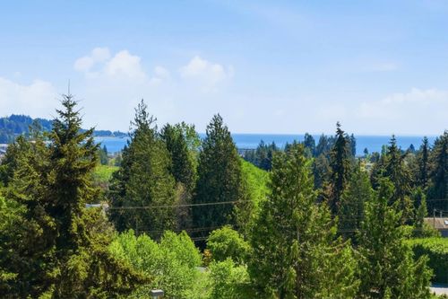 302-5780 Trail Ave, Sechelt, BC, V7Z0K5 | Card Image