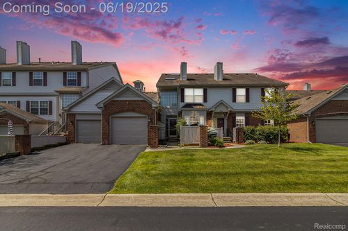 49649 Draper Cir, Plymouth, MI, 48170-6432 | Card Image