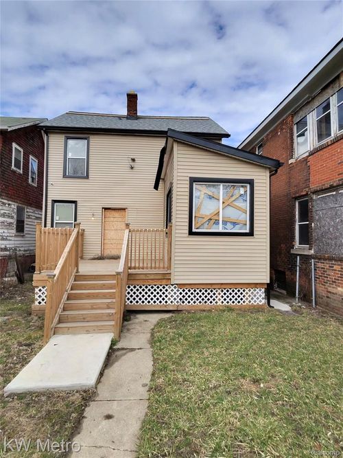 1693 Lee Pl, Detroit, MI, 48206-2211 | Card Image