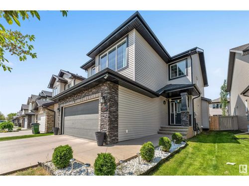 1944 68 St Sw, Edmonton, AB, T6X0M2 | Card Image