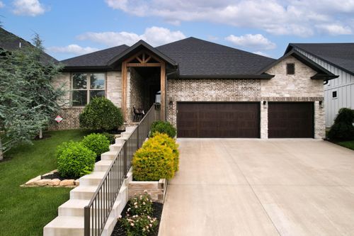 3721 E Hutcheson Ave, Springfield, MO, 65802-6342 | Card Image