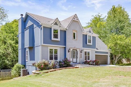 3705 Kimstin Cir, Blue Springs, MO, 64015-4577 | Card Image