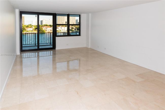 APT-404 - 10101 E Bay Harbor Dr, Condo with 2 bedrooms, 2 bathrooms and null parking in Bay Harbor Islands FL | Image 7