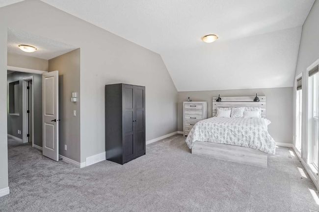 102 Marquis Grove Se, House other with 4 bedrooms, 4 bathrooms and 4 parking in Calgary AB | Image 17