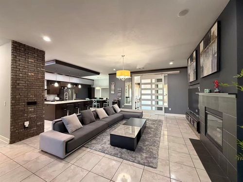 19404 Fieldshire Dr, Edmond, OK, 73012-3578 | Card Image