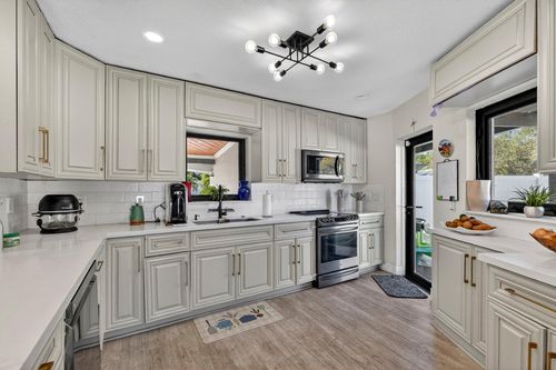 2601 Ne 8th Ct, Pompano Beach, FL, 33062-4201 | Card Image