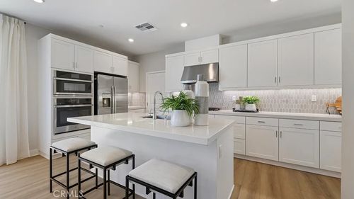 27540 Grand Fir Way, Valencia, CA, 91381 | Card Image