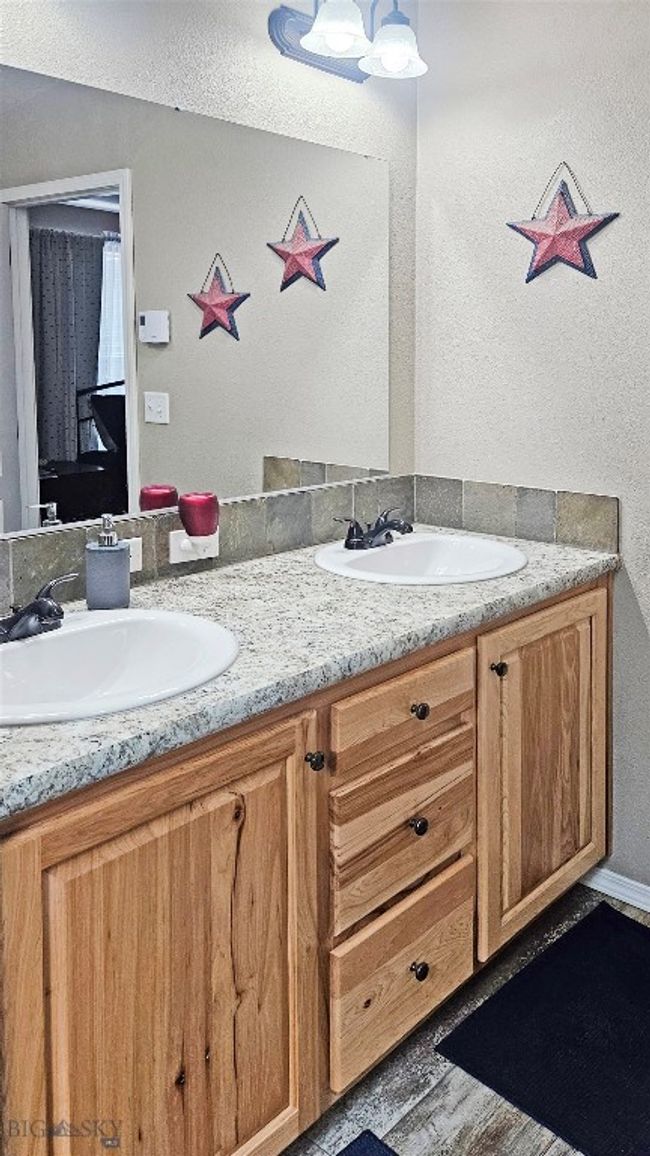 primary bath | Image 18