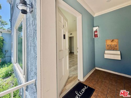 1-124 N Pass Avenue, Burbank, CA, 91505 | Card Image