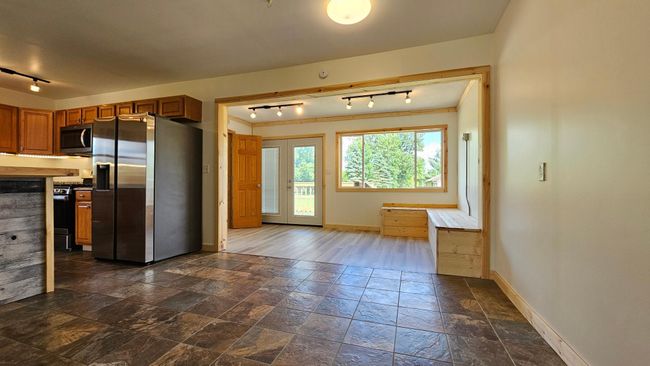 Dining Room / Entryway | Image 8