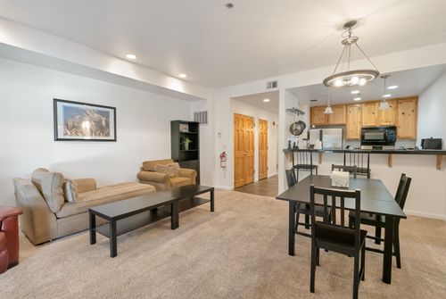 45-227 Olympic Valley Rd, Olympic Valley, CA, 96146-1118 | Card Image