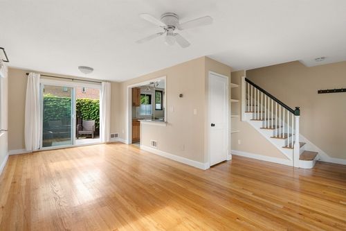 956-956 Belmont, Watertown, DC, 20472 | Card Image