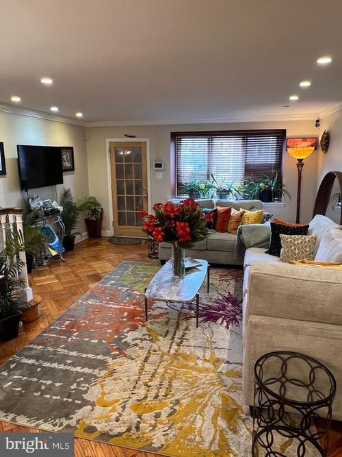 6023 Woodcrest Ave, PHILADELPHIA, PA, 19131-2217 | Card Image