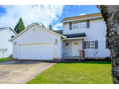 824 Ne Ashby Ct, McMinnville, OR, 97128-9104 | Card Image