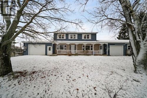 4 Maclean Ave, Kensington, PE, C0B1M0 | Card Image