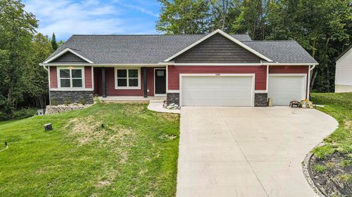 13020 Spruce Ridge Rd, Gowen, MI, 49326-9461 | Card Image