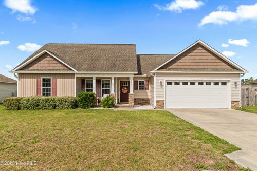 205 Long Neck Dr, Richlands, NC, 28574-8007 | Card Image