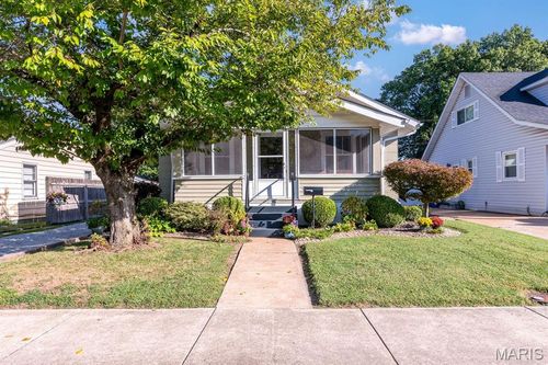 2125 Lynch Ave, Granite City, IL, 62040-4026 | Card Image