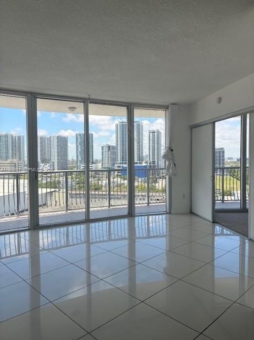 apt-1714-1750 N Bayshore Dr, Miami, FL, 33132-3206 | Card Image