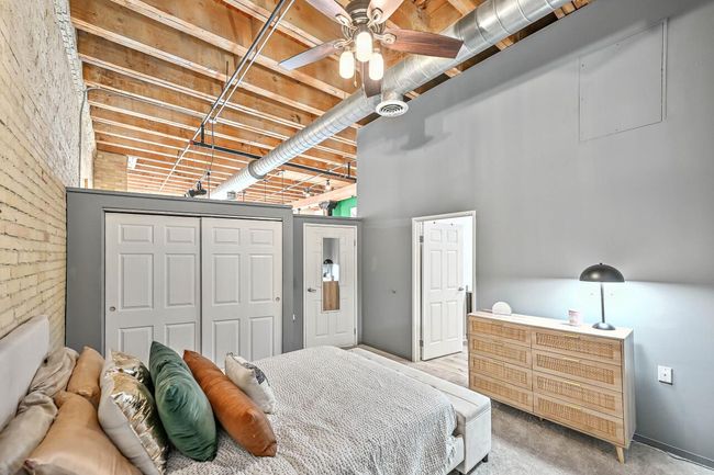 206 - 205 N Water Street, Condo with 2 bedrooms, 2 bathrooms and null parking in Milwaukee WI | Image 19