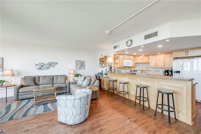 APT-203 - 6745 Seacomber Dr, Condo with 2 bedrooms, 2 bathrooms and null parking in Port Aransas TX | Image 8