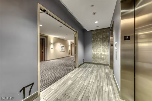 1712-200 Hoover Ave, Las Vegas, NV, 89101-6884 | Card Image