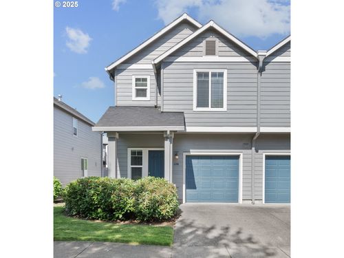 g28-810 E 9th St, Newberg, OR, 97132-3461 | Card Image