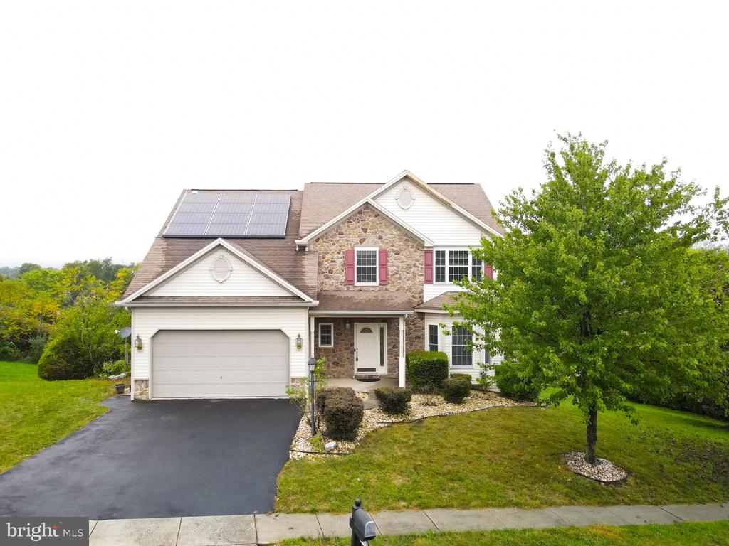 Silver Brook Dr, Mechanicsburg, PA 17050