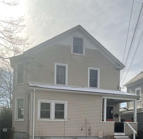 19 Vernon Ave, Newport, RI, 02840-1431 | Card Image